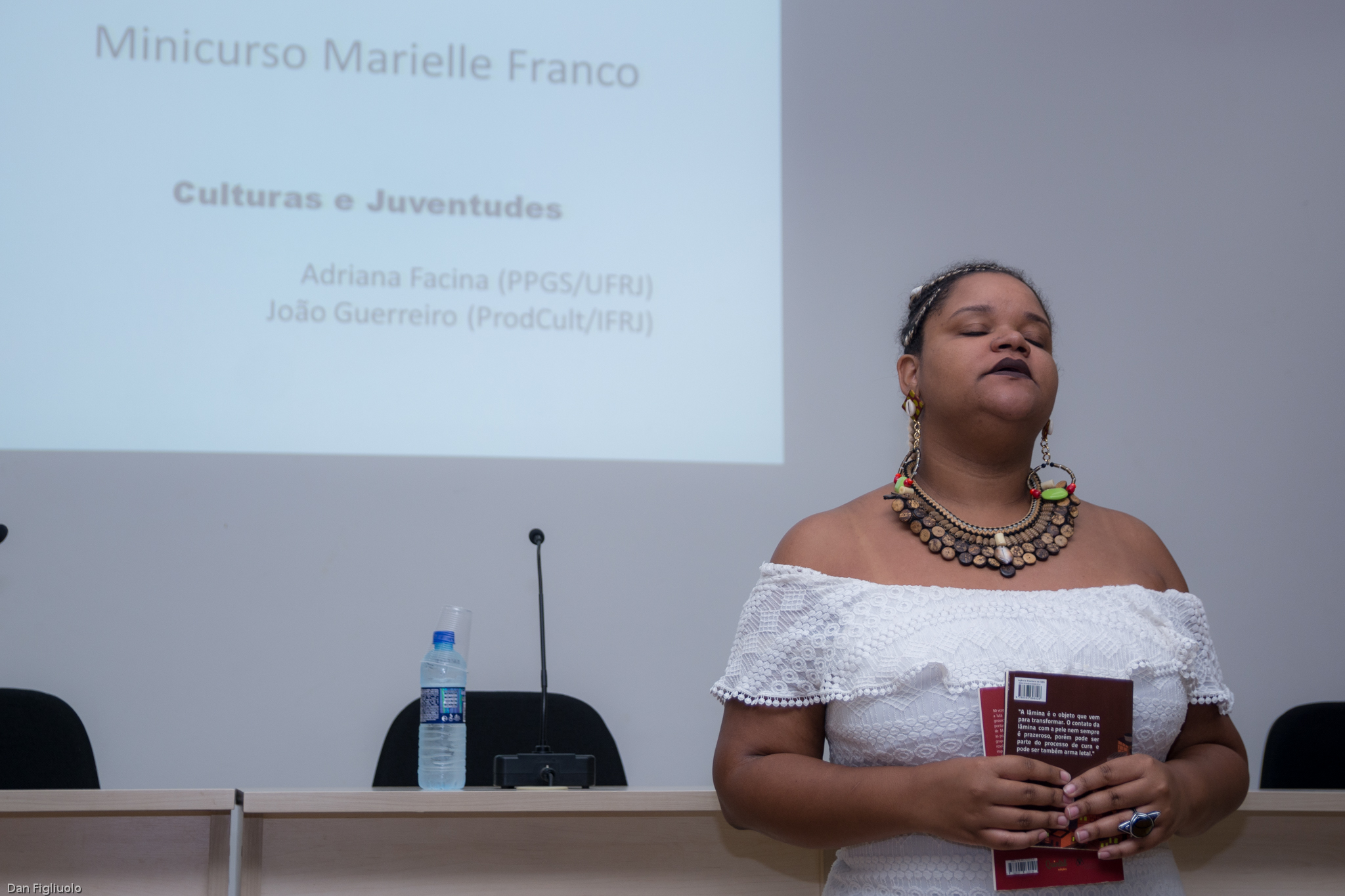 Minicurso do XIV Enecult homenageia vereadora Marielle Franco